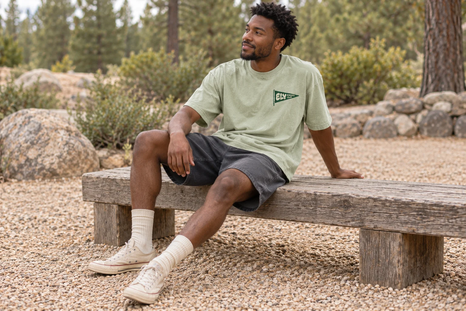 A relaxed afternoon in the pistachio Club Tee
